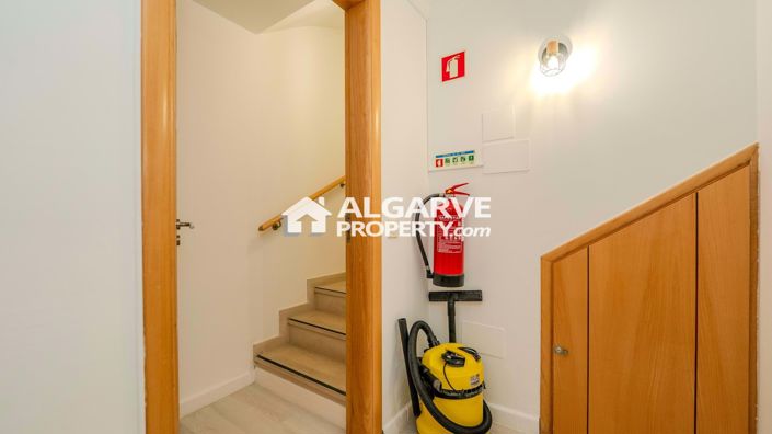 Image No.28-4 Bed Villa for sale