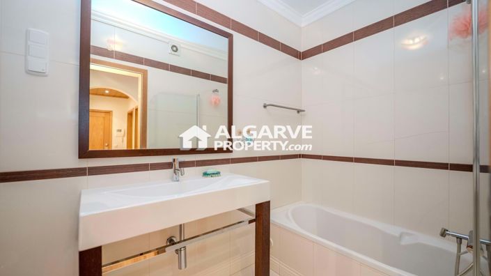 Image No.18-1 Bed Apartment for sale