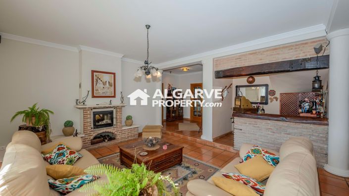 Image No.15-4 Bed Villa for sale