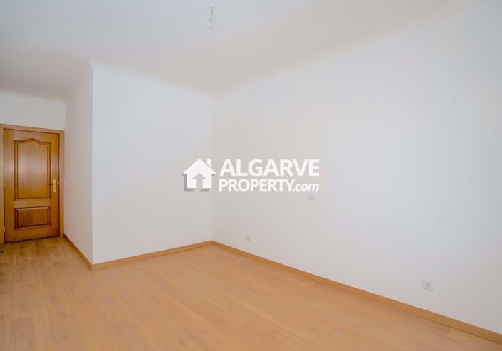 Image No.14-4 Bed Apartment for sale