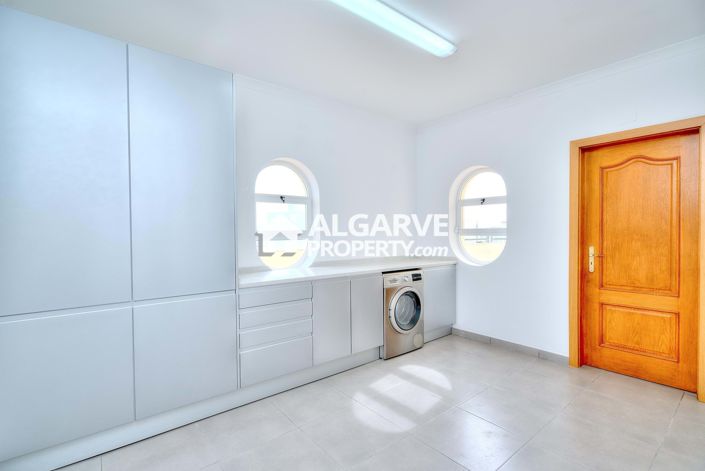 Image No.32-4 Bed Apartment for sale