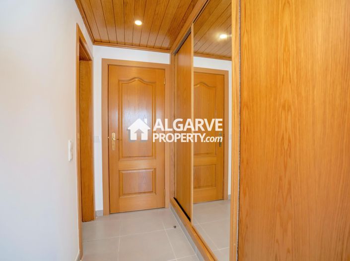 Image No.6-4 Bed Apartment for sale