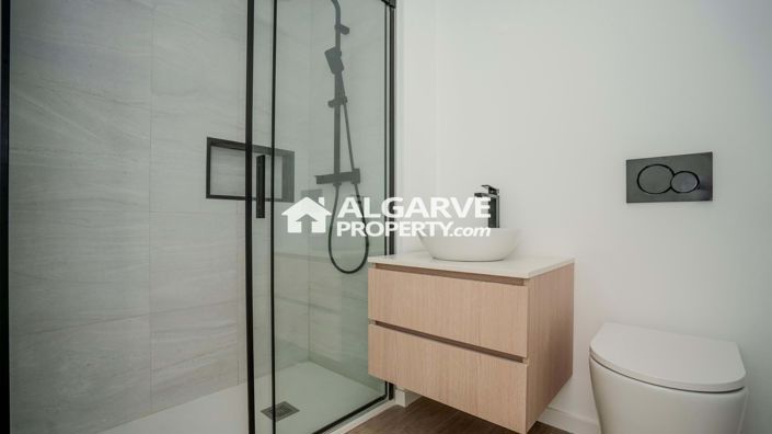 Image No.7-3 Bed Apartment for sale