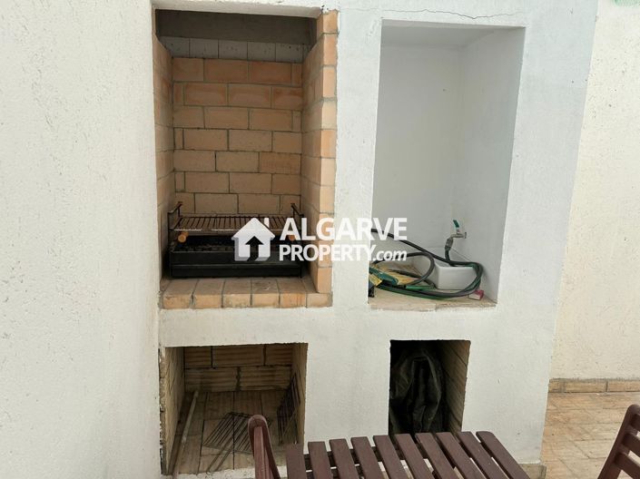 Image No.17-16 Bed Apartment for sale