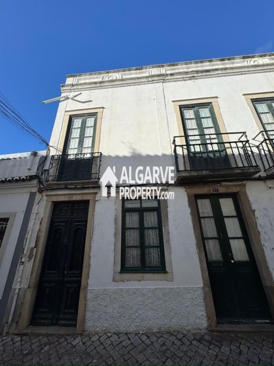 Image No.18-16 Bed Apartment for sale