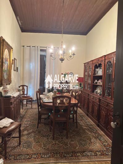 Image No.20-16 Bed Apartment for sale