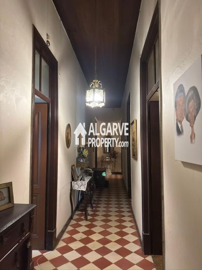 Image No.23-16 Bed Apartment for sale