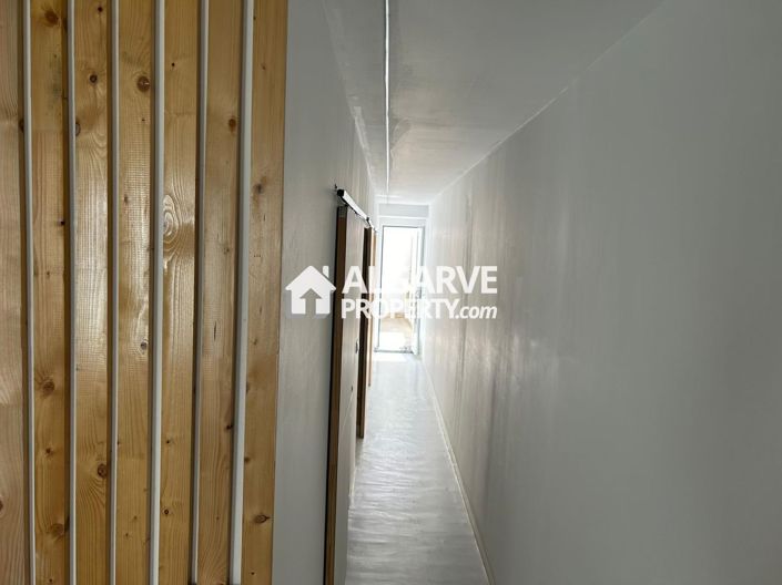 Image No.7-16 Bed Apartment for sale