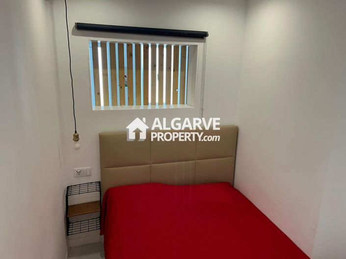 Image No.9-16 Bed Apartment for sale