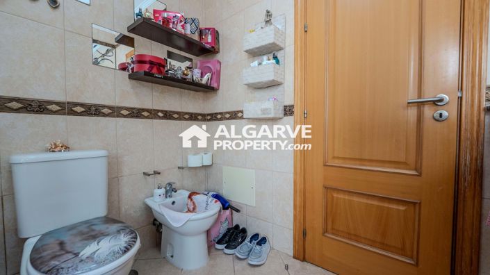 Image No.29-4 Bed Townhouse for sale