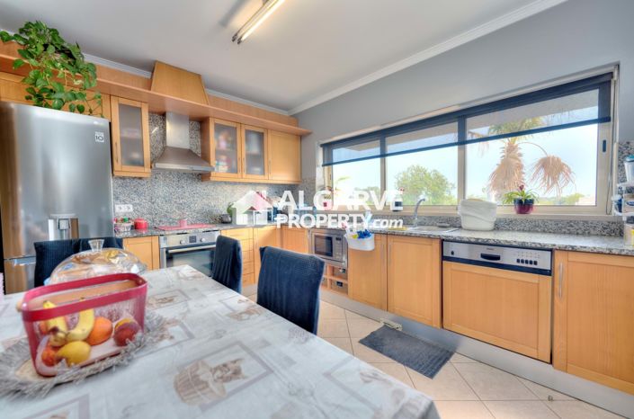 Image No.4-4 Bed Townhouse for sale