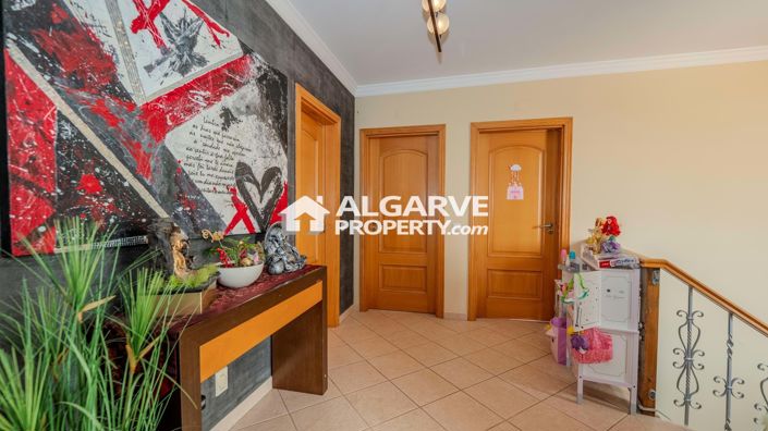 Image No.30-4 Bed Townhouse for sale