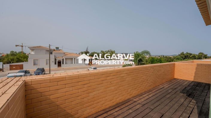 Image No.33-4 Bed Townhouse for sale