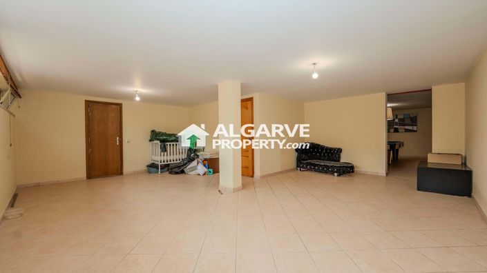 Image No.34-4 Bed Townhouse for sale