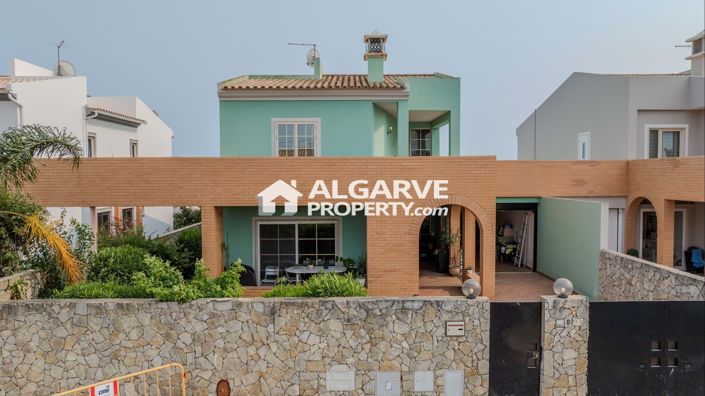 Image No.42-4 Bed Townhouse for sale