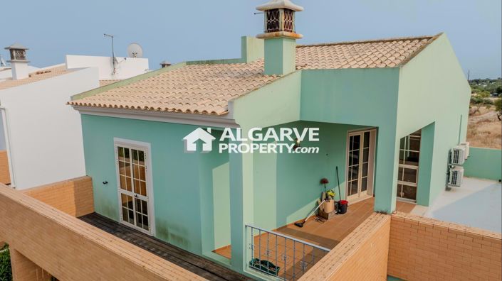 Image No.52-4 Bed Townhouse for sale