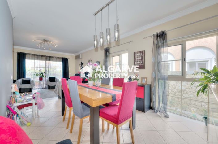 Image No.9-4 Bed Townhouse for sale