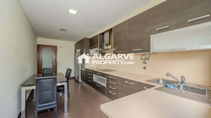 Image No.10-4 Bed Townhouse for sale