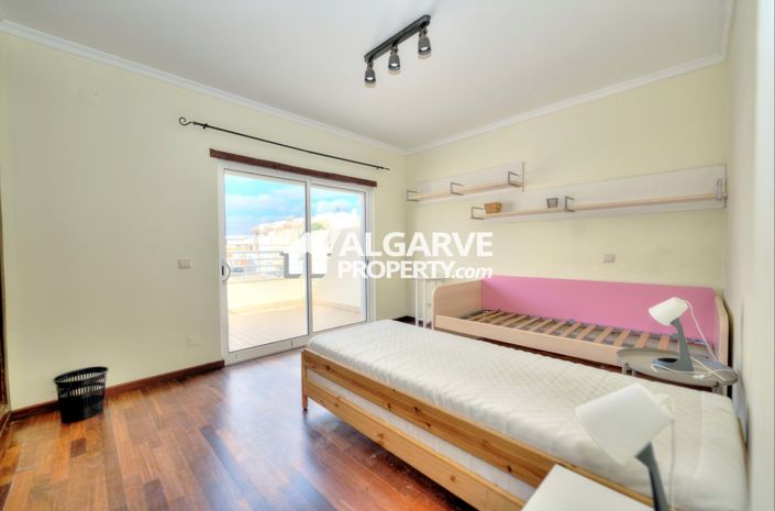 Image No.14-4 Bed Townhouse for sale