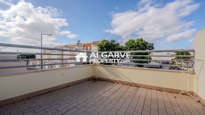 Image No.26-4 Bed Townhouse for sale