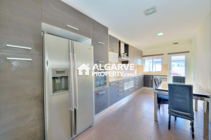 Image No.3-4 Bed Townhouse for sale