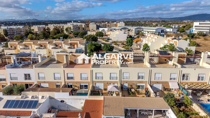 Image No.33-4 Bed Townhouse for sale