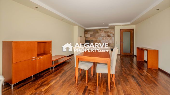 Image No.7-4 Bed Townhouse for sale