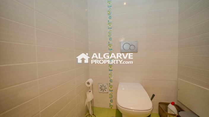 Image No.9-4 Bed Townhouse for sale