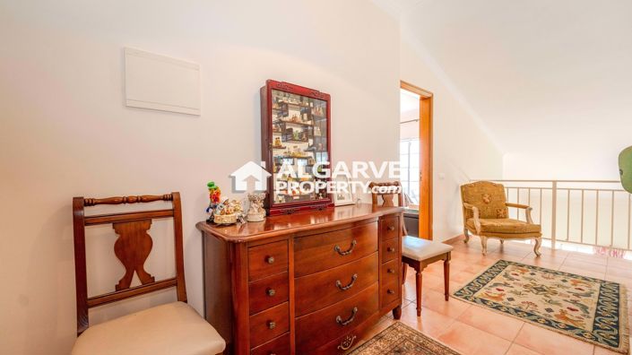 Image No.14-4 Bed Semi-Detached for sale