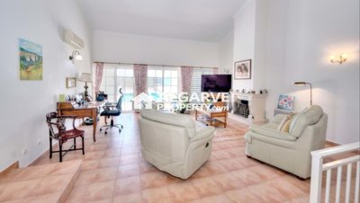 3-12041-78d1f4f8b6655591b02d22fabb36a692d73cc