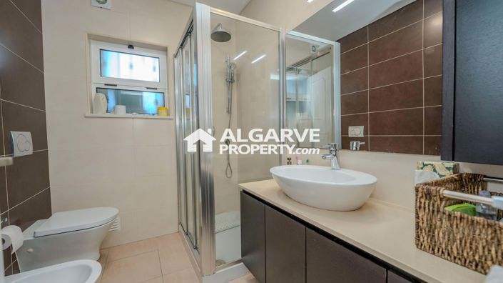 Image No.11-3 Bed Villa for sale