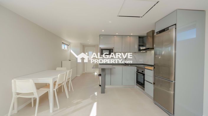 Image No.28-3 Bed Villa for sale