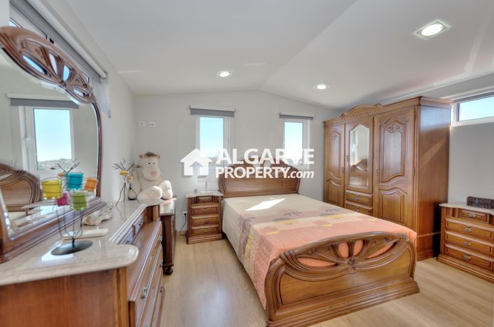 Image No.29-3 Bed Villa for sale