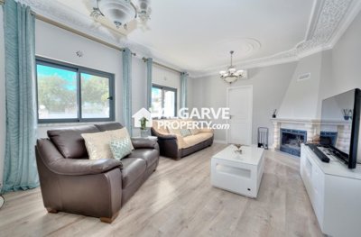 3-12211-78d1f4f8b6655591b02d22fabb36a692d73cc