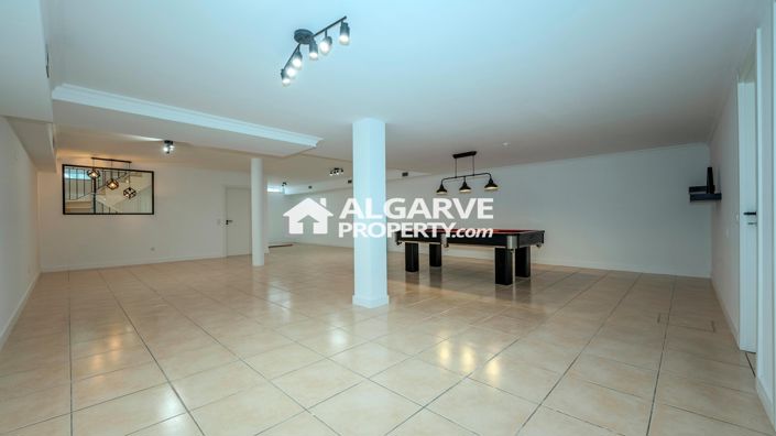 Image No.27-4 Bed Townhouse for sale