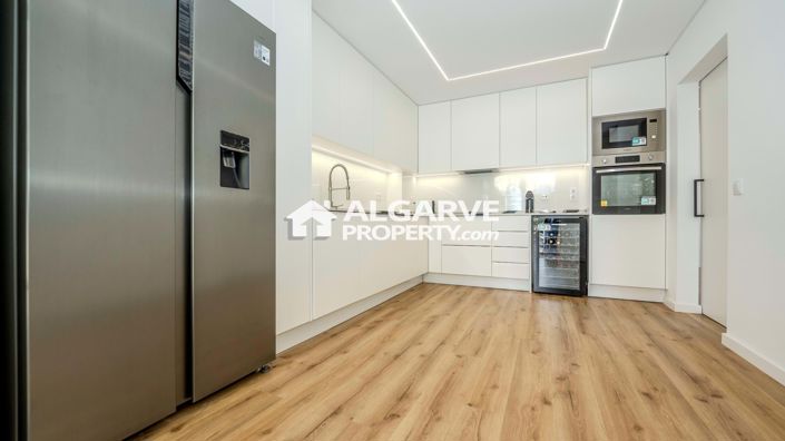 Image No.6-4 Bed Townhouse for sale