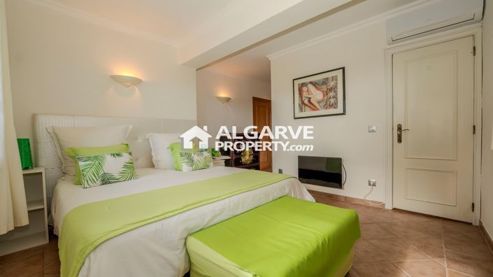 Image No.11-4 Bed Villa for sale