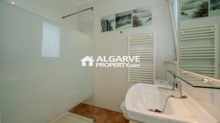 Image No.12-4 Bed Villa for sale