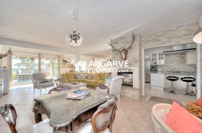 3-12290-78d1f4f8b6655591b02d22fabb36a692d73cc