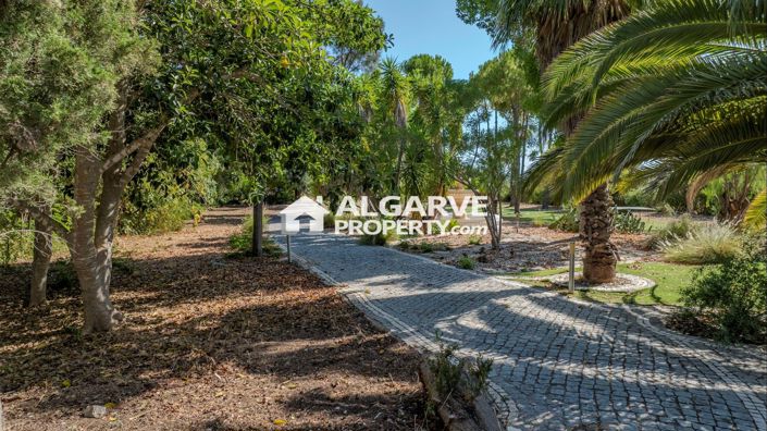 Image No.63-Villa de 5 chambres à vendre à Estói