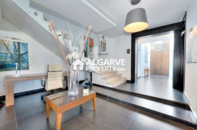 3-7418-78d1f4f8b6655591b02d22fabb36a692d73cca