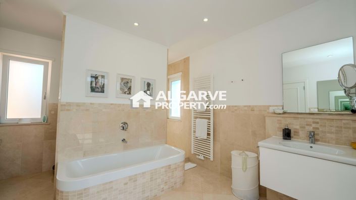 Image No.22-Villa de 6 chambres à vendre à Loule