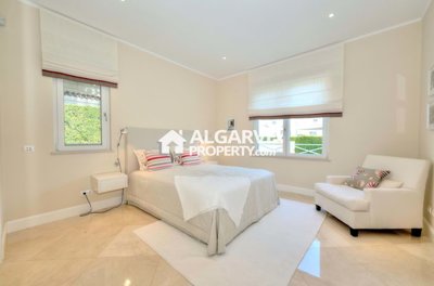 3-12275-78d1f4f8b6655591b02d22fabb36a692d73cc