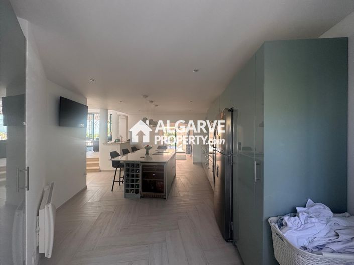 Image No.13-3 Bed Townhouse for sale