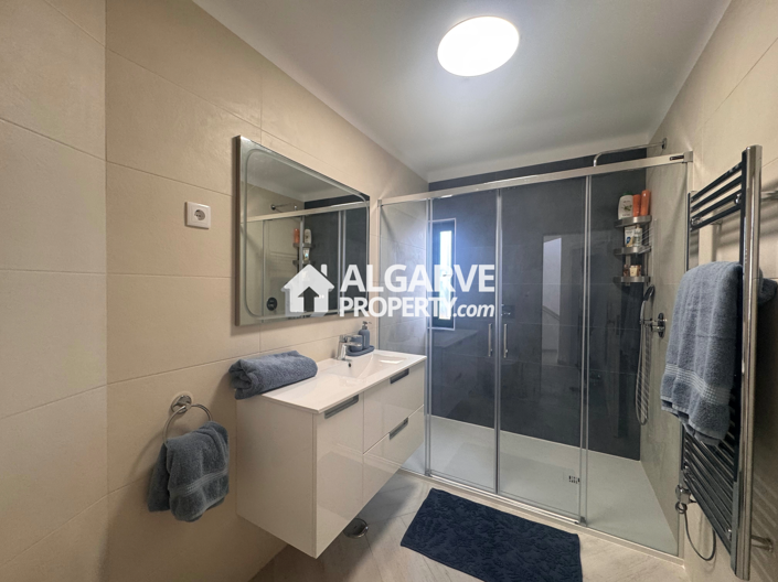 Image No.17-3 Bed Townhouse for sale