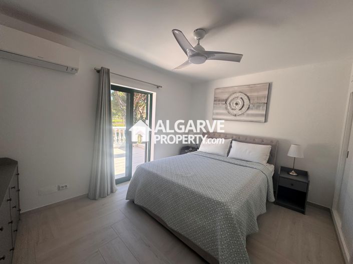 Image No.18-3 Bed Townhouse for sale