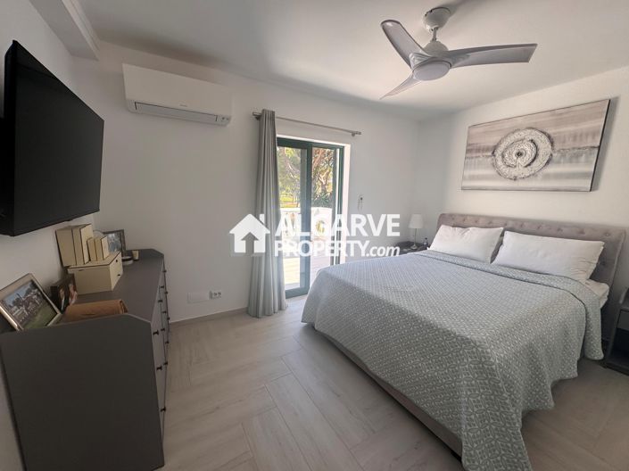 Image No.19-3 Bed Townhouse for sale