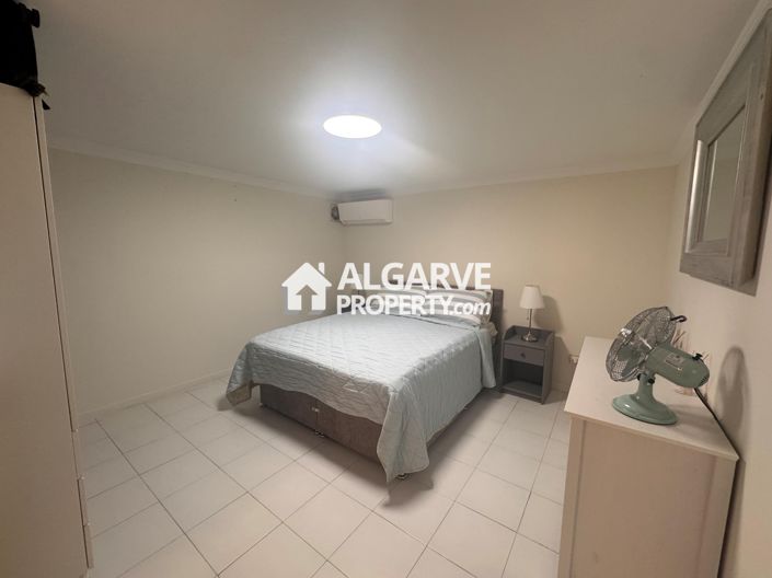 Image No.28-3 Bed Townhouse for sale