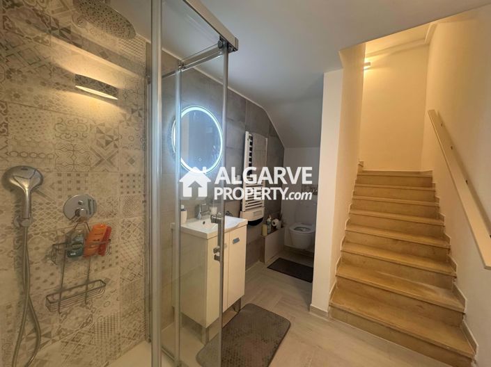 Image No.32-3 Bed Townhouse for sale