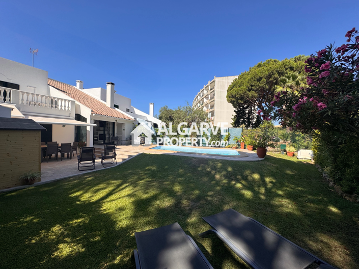 Image No.36-3 Bed Townhouse for sale